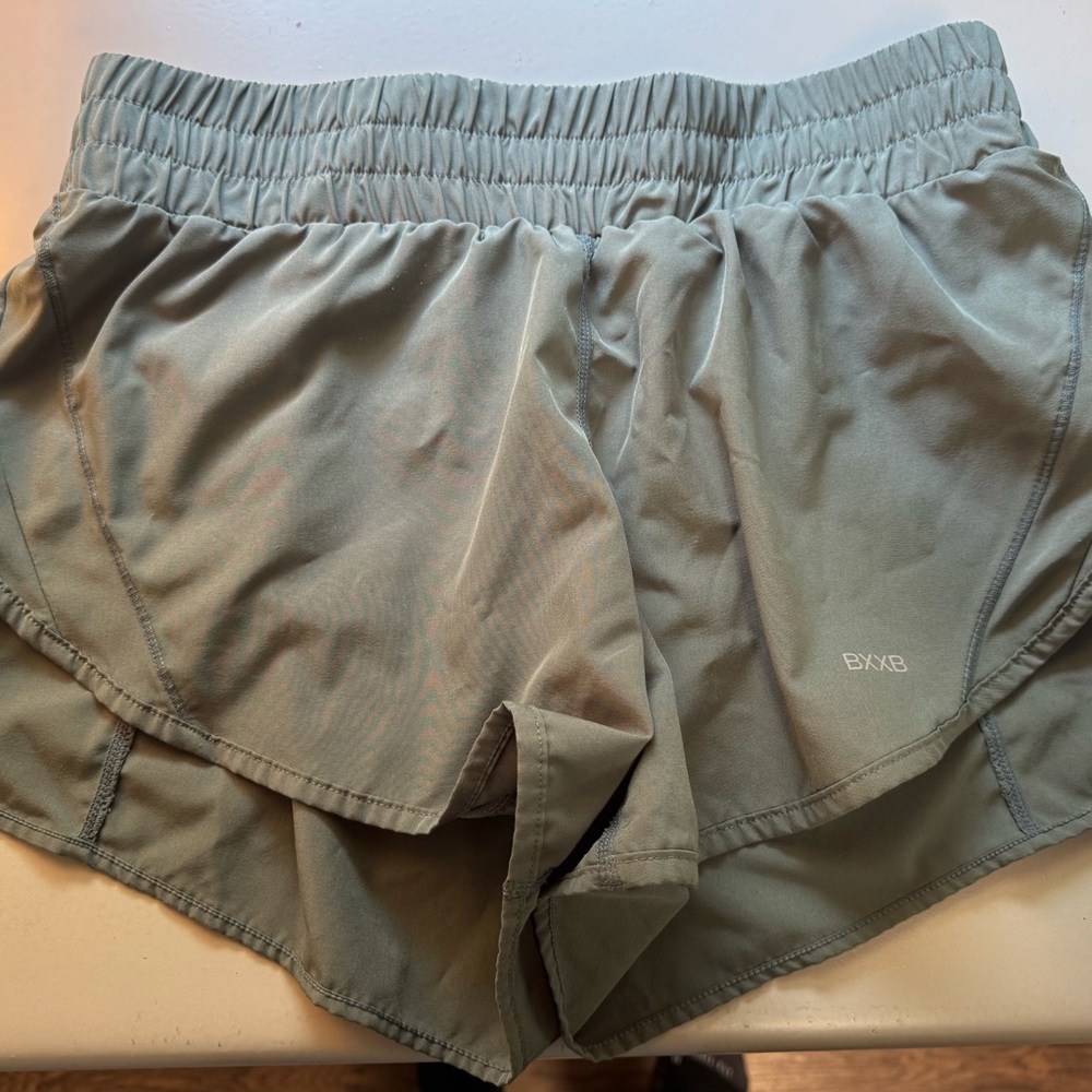 Blackout barbell size 10 Sage Green Athletic Shorts